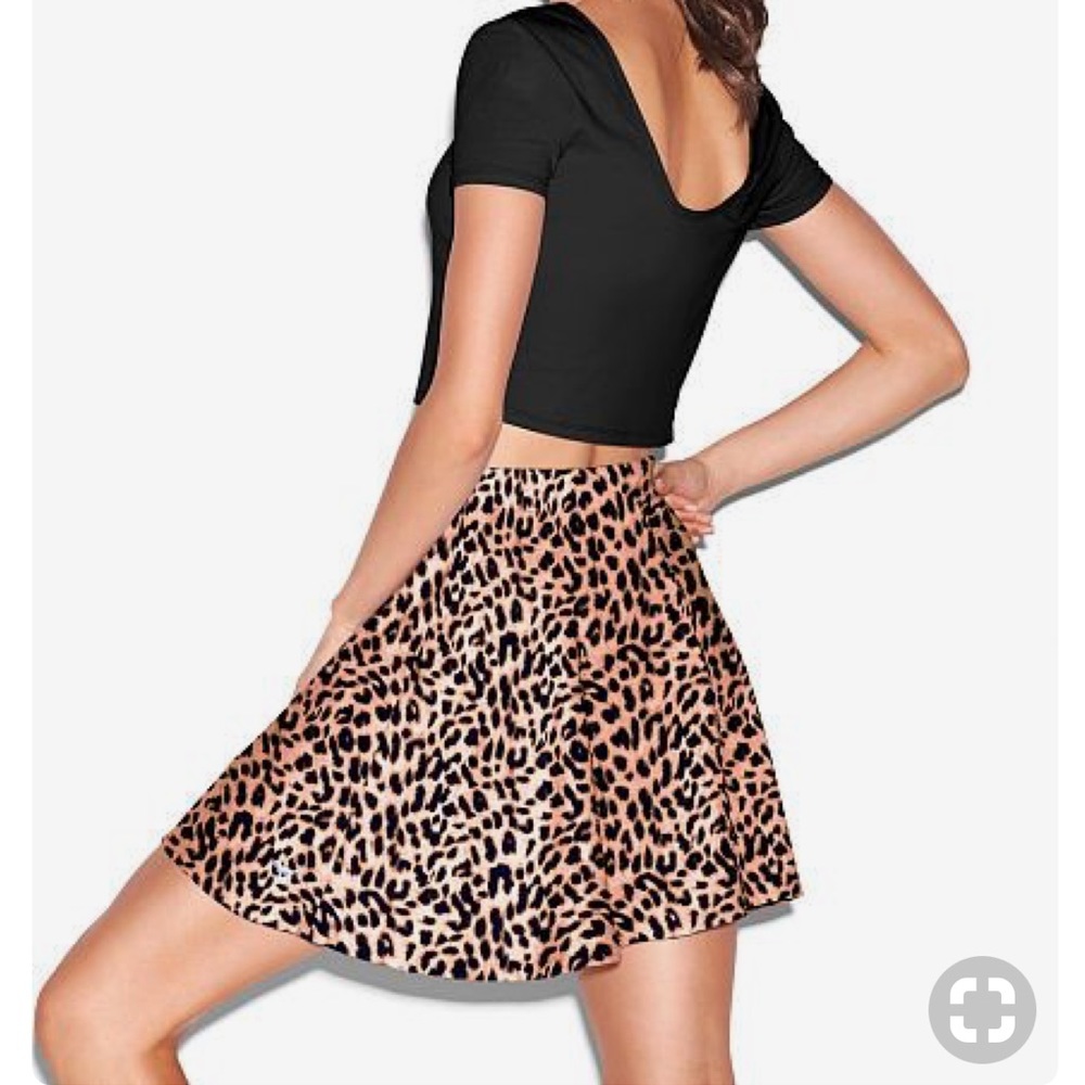 PINK Victoria’s Secret leopard print skater skirt